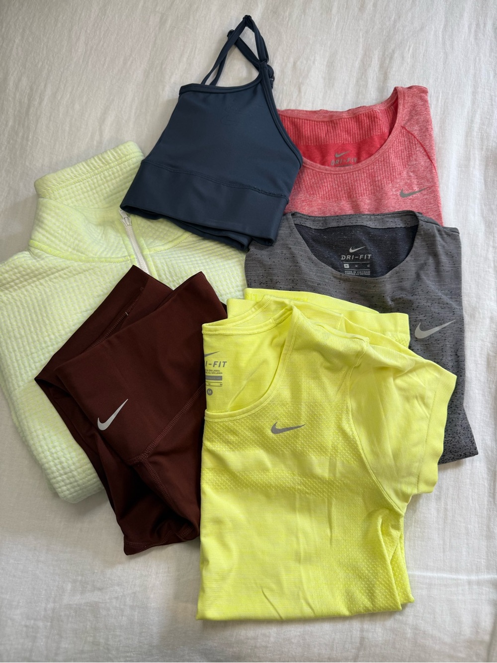 Nike Running Bundle size medium